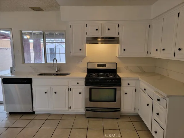 $3,000 | 37829 27th Street East, Palmdale, CA 93550