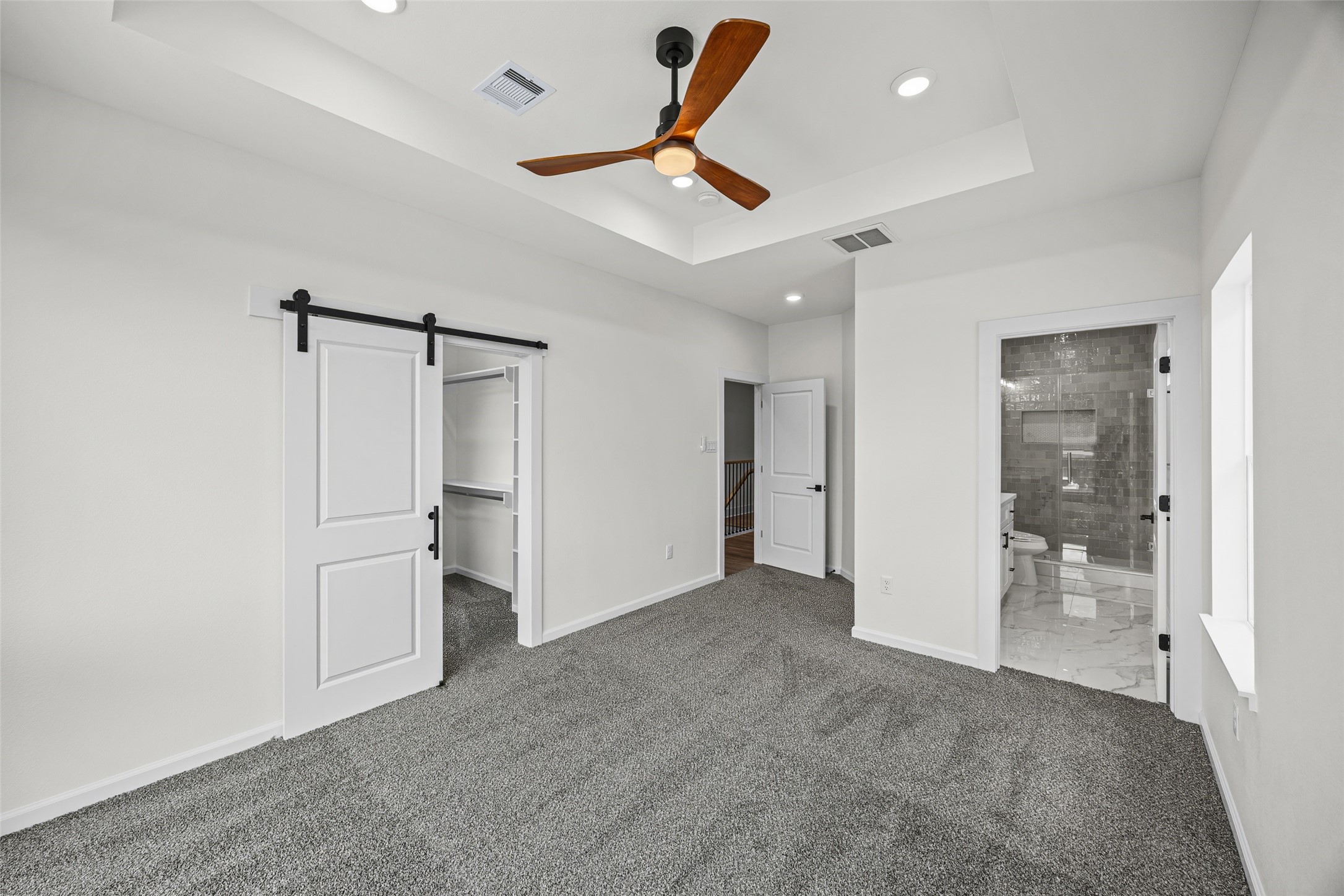 443 Hahlo Street Houston, TX 77020 - Photo 19 of 27 Primary Bedroom