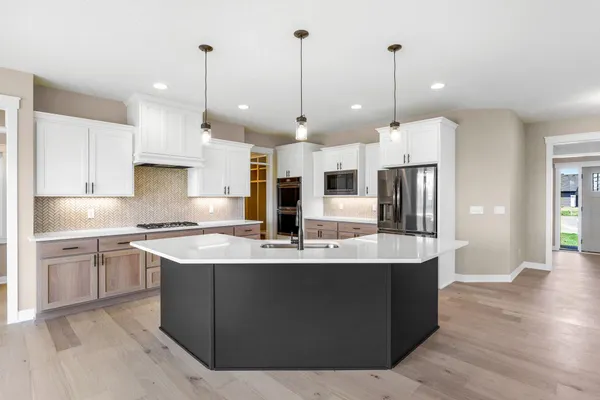 $810,514 | 2301 136th Street West, Rosemount, MN 55068