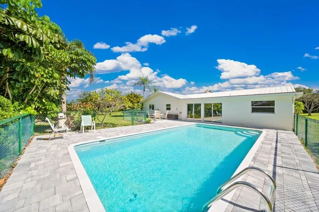 $6,800 | 2416 North W Everglades Boulevard, Stuart, FL 34994