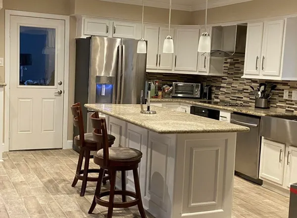 $1,975 | 6018 Elkwood Forest Drive, Houston, TX 77088