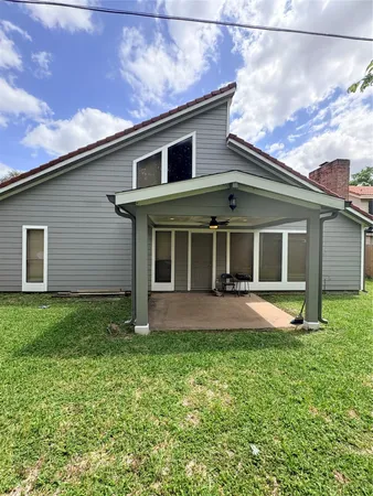 $1,975 | 6018 Elkwood Forest Drive, Houston, TX 77088