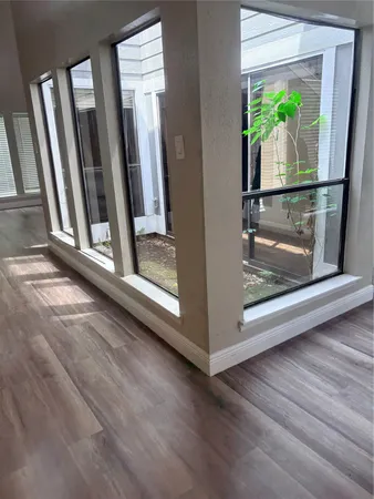 $1,975 | 6018 Elkwood Forest Drive, Houston, TX 77088