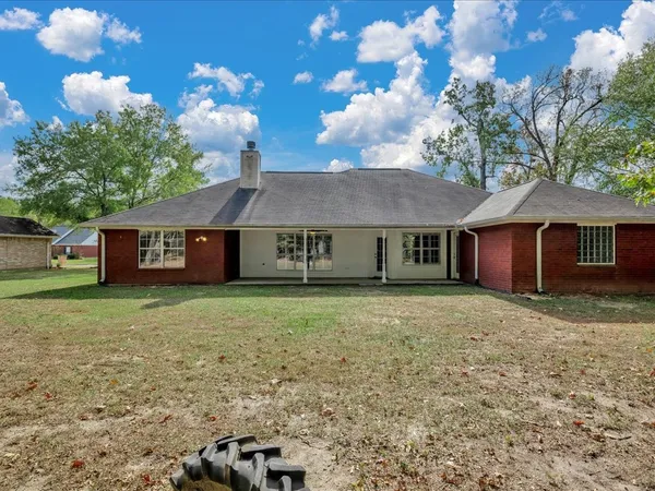 $314,500 | 286 Hunters Glen Drive, Hudson, TX 75904