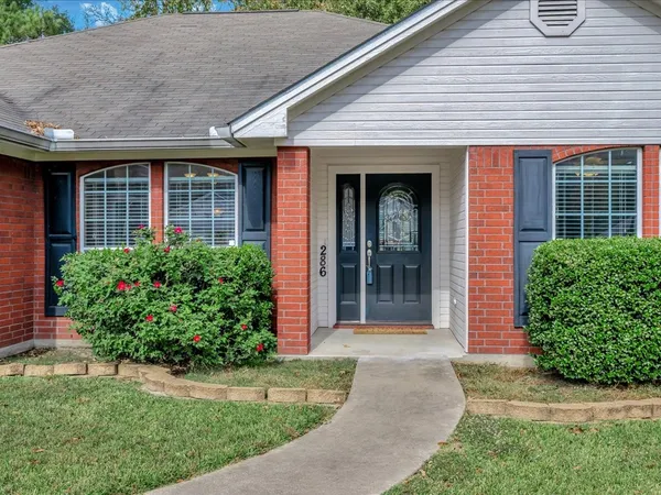 $314,500 | 286 Hunters Glen Drive, Hudson, TX 75904
