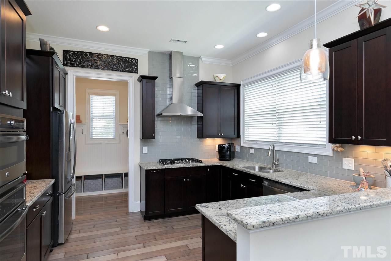 524 Fallon Grove Way Raleigh, NC 27608 - Photo 10 of 27