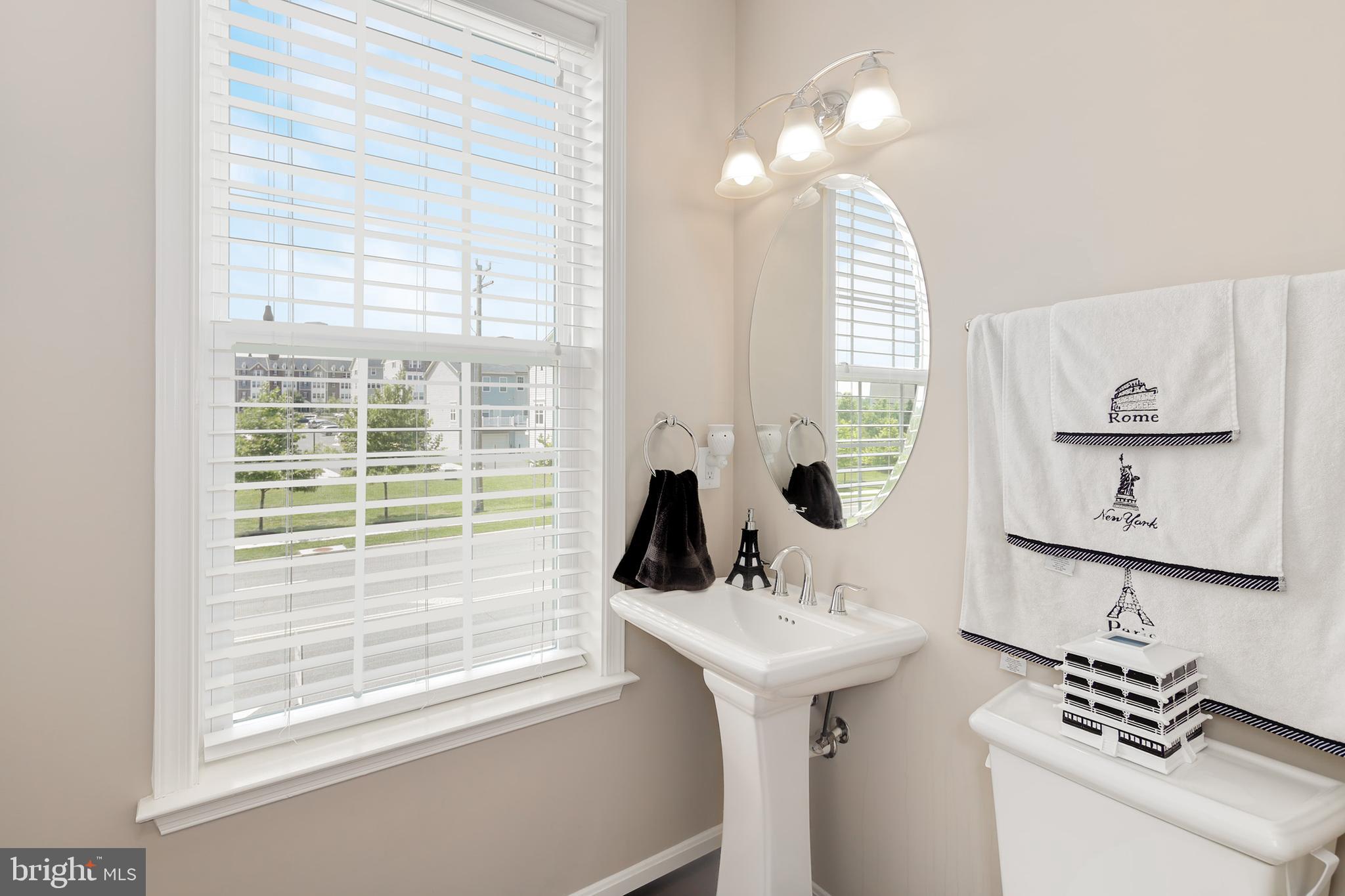 25654 Pleasant Valley Road Chantilly, VA 20152 - Photo 10 of 49 Gallery Image 10