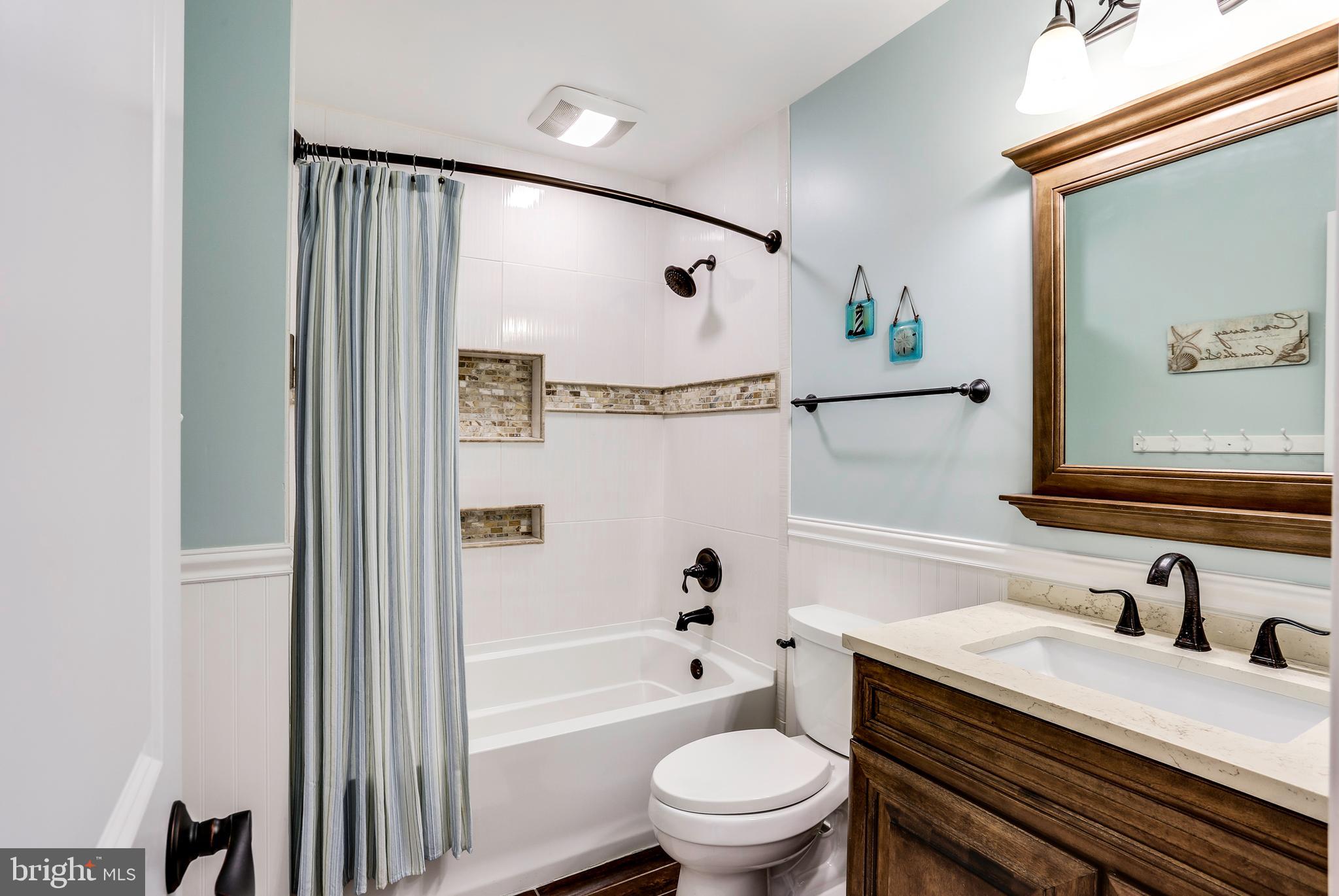 407 River Road Arnold, MD 21012 - Photo 24 of 31 Hall Bath
