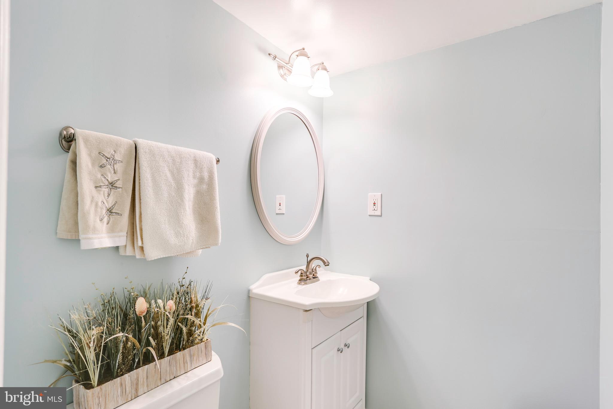 407 River Road Arnold, MD 21012 - Photo 28 of 31 Powder room in basement
