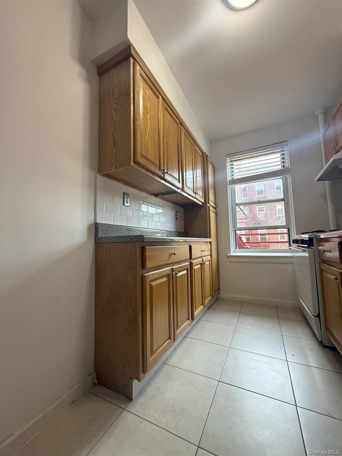 1 Vincent Road, Unit 4B Bronxville, NY 10708 - Photo 13 of 22