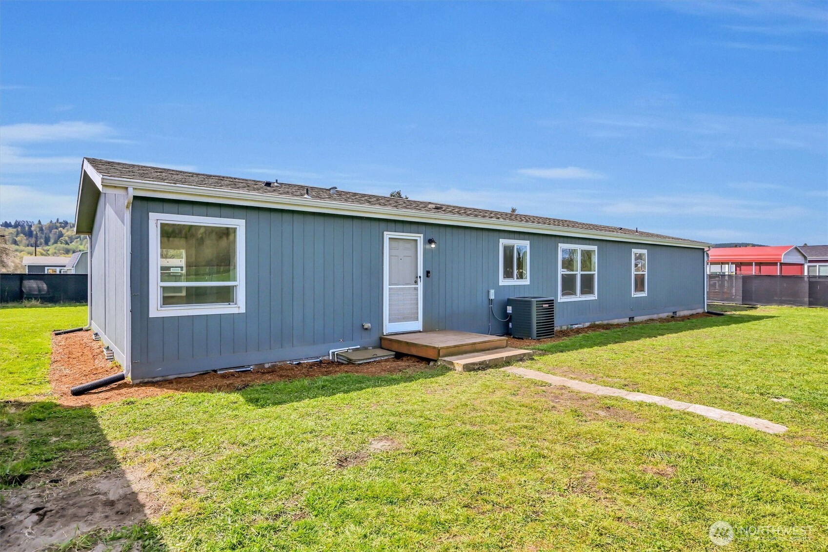 228 Mossyrock Road West Mossyrock, WA 98564 - Photo 20 of 27 a view of a house with swimming pool and a yard