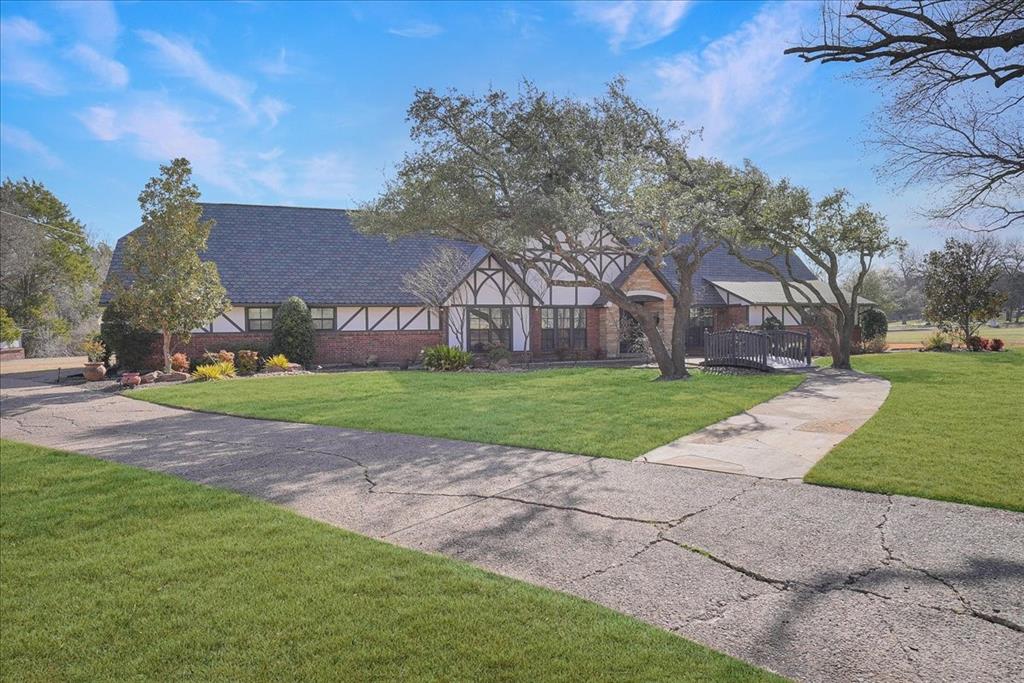 604 South Hampton Road Oak Leaf, TX 75154 - Photo 3 of 40