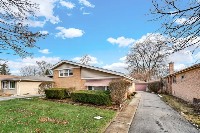 $260,000 | 18537 Palmer Avenue, Homewood, IL 60430
