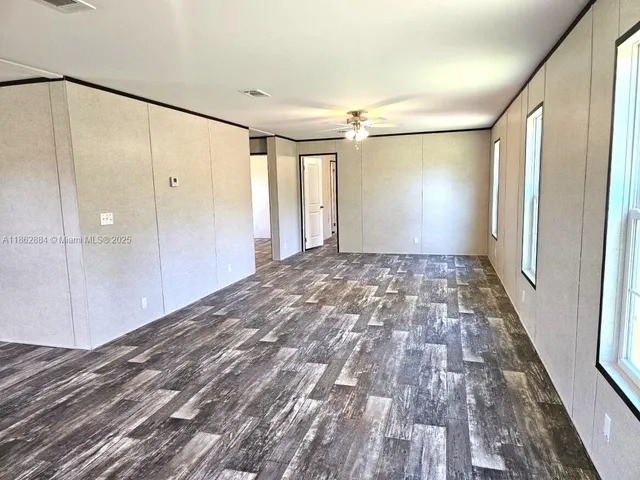 a view of empty room