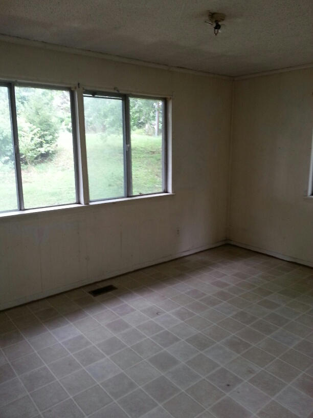 3810 Oak Hill Road Dayton, TN 37321 - Photo 8 of 10 bed3