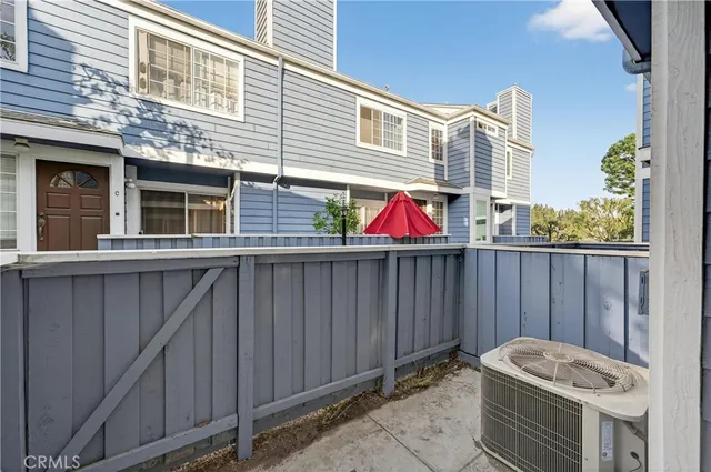 $599,888 | 107 West Spring Street, Unit C, Long Beach, CA 90806