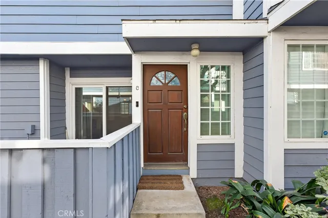 $599,888 | 107 West Spring Street, Unit C, Long Beach, CA 90806