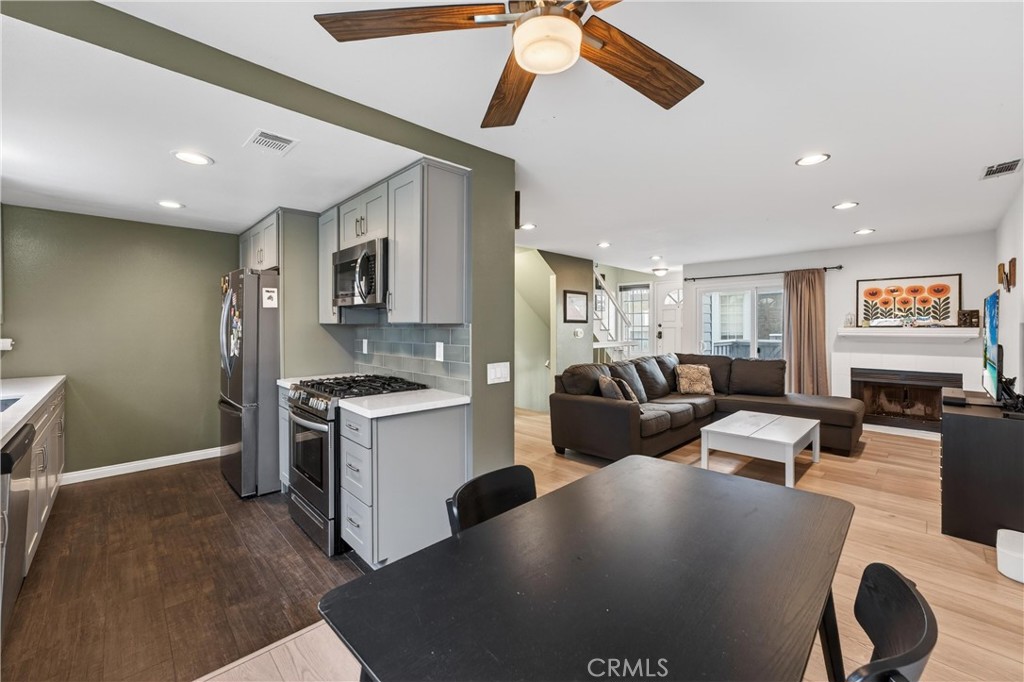 107 West Spring Street, Unit C Long Beach, CA 90806 - Photo 9 of 41