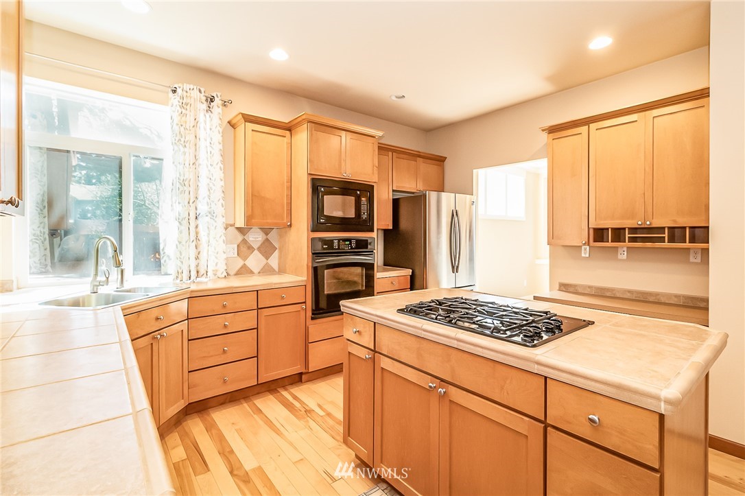 131 185th Place Southwest Bothell, WA 98012 - Photo 12 of 39