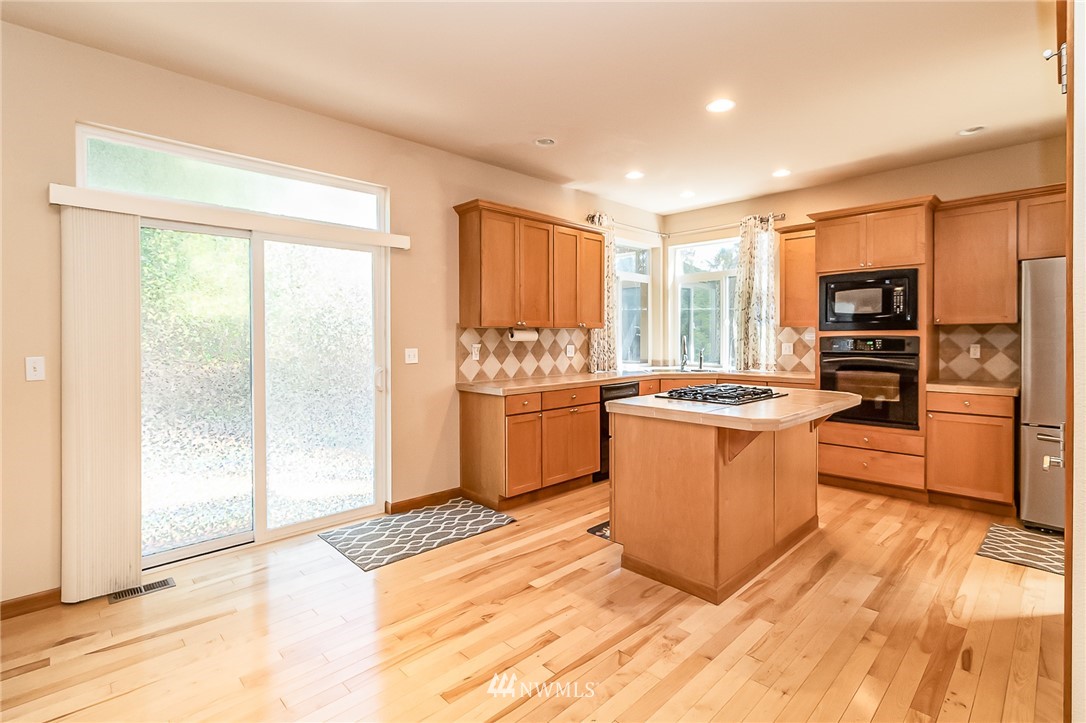 131 185th Place Southwest Bothell, WA 98012 - Photo 15 of 39