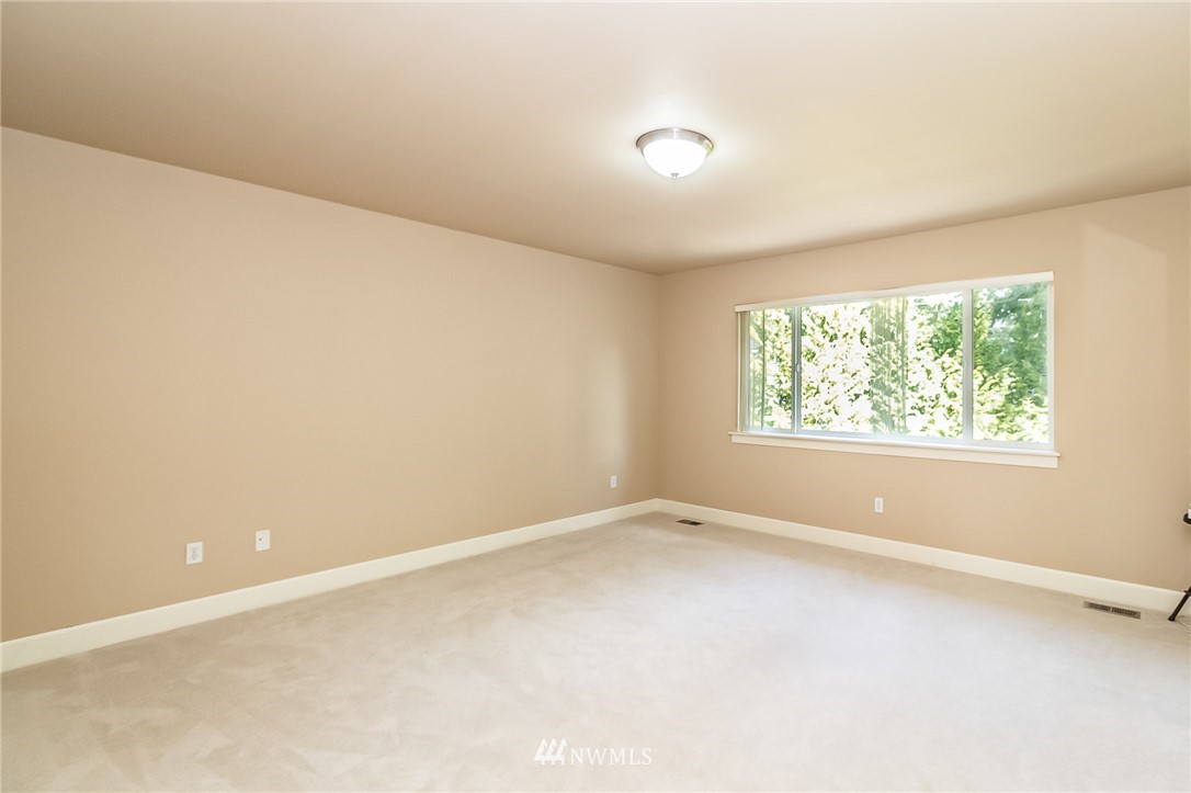 131 185th Place Southwest Bothell, WA 98012 - Photo 33 of 39