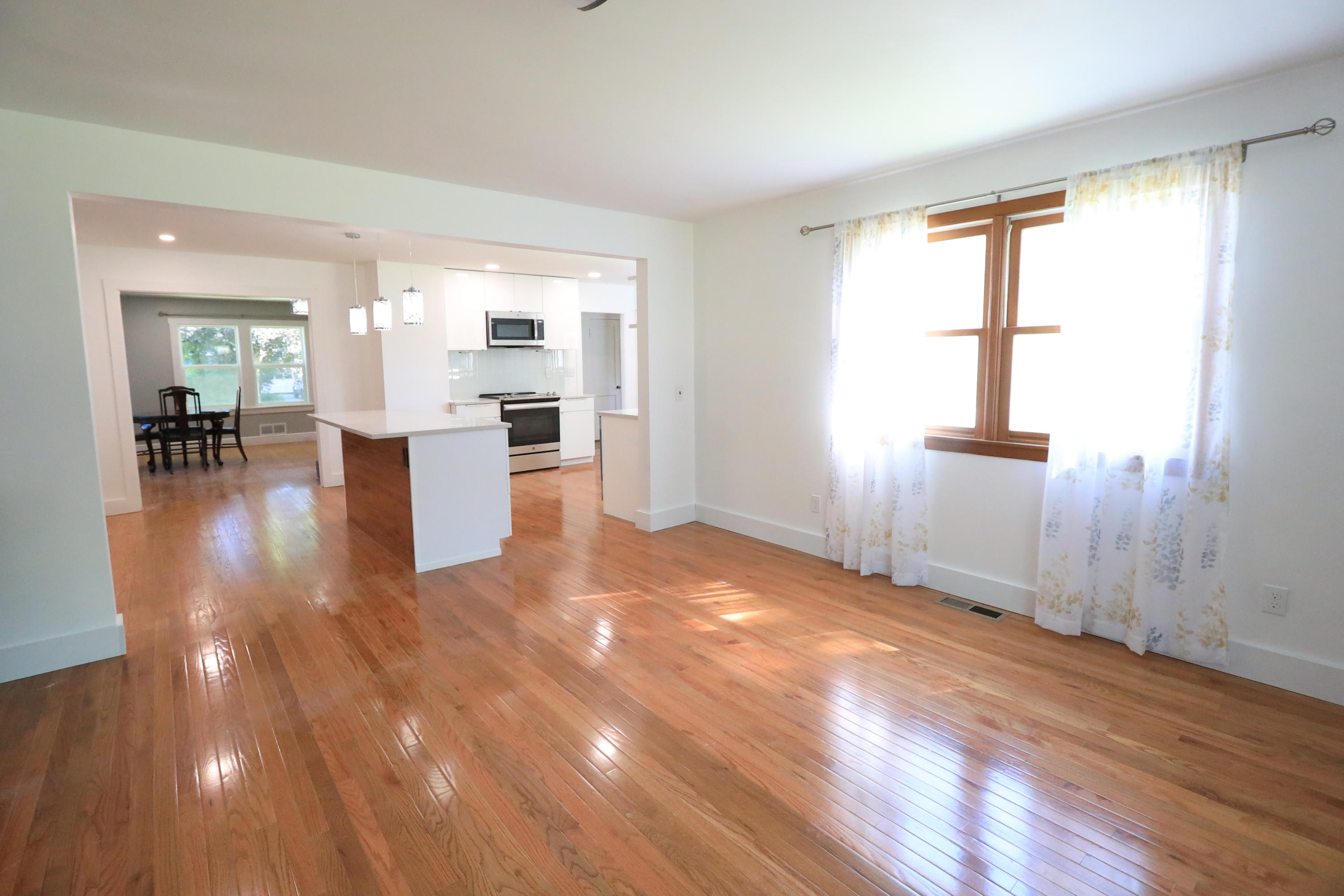 8 Chapel Road Orono, ME 04473 - Photo 10 of 29 10 Living Room