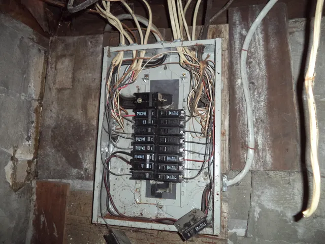 $44,900 | 841 East 8th Street, Flint, MI 48503