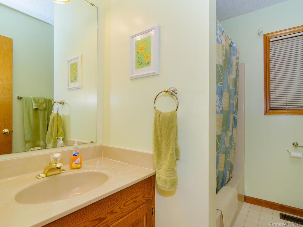 31 Old Patton Hill Road Swannanoa, NC 28778 - Photo 11 of 23 Gallery Image 11