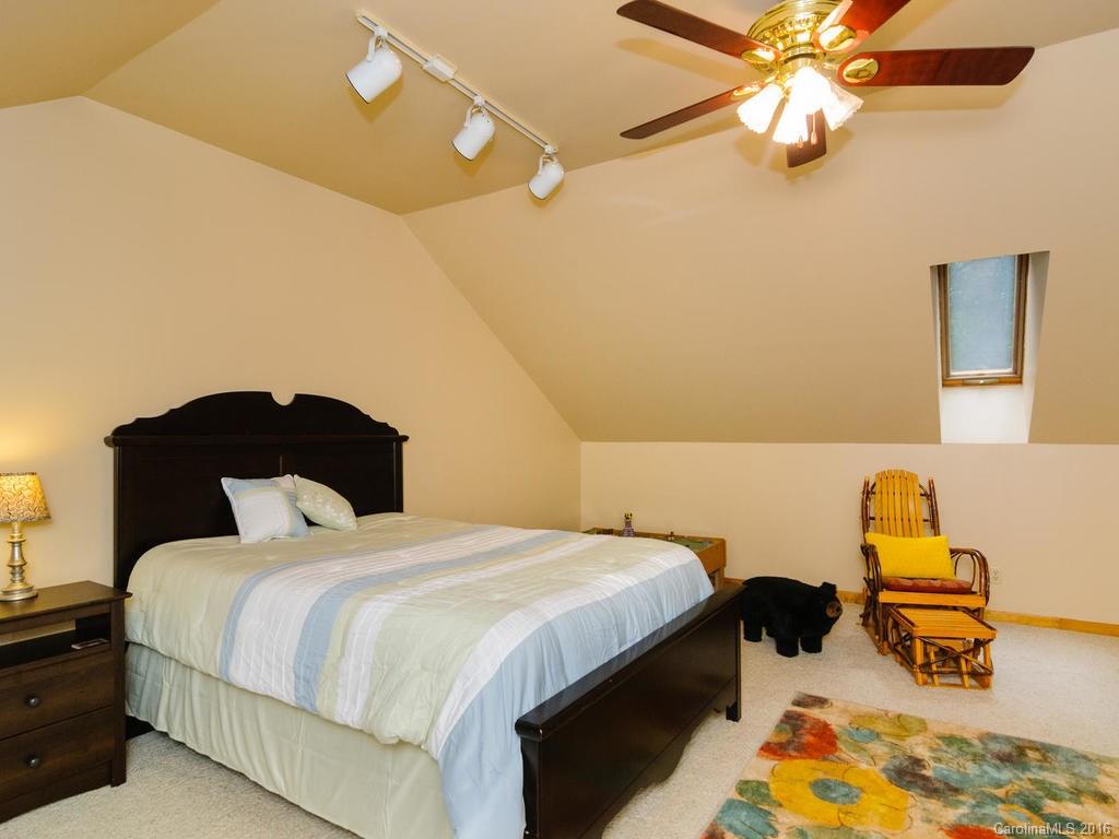 31 Old Patton Hill Road Swannanoa, NC 28778 - Photo 13 of 23 Gallery Image 13