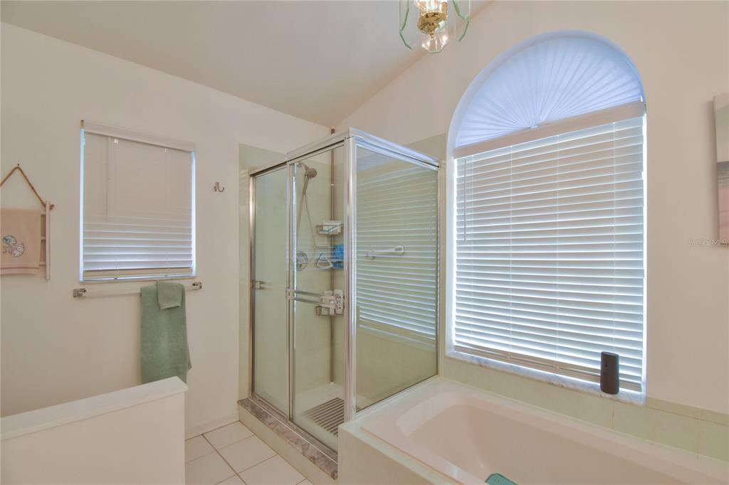 5366 Northwest 21st Loop Ocala, FL 34482 - Photo 15 of 36 a very nice looking room with a white walls