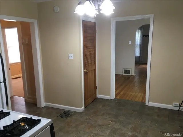 $2,400 | 1021 Cook Street, Denver, CO 80206