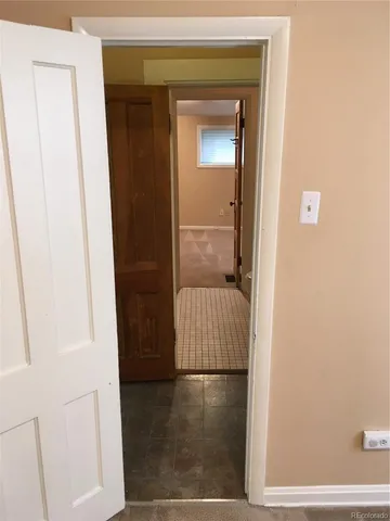 $2,400 | 1021 Cook Street, Denver, CO 80206