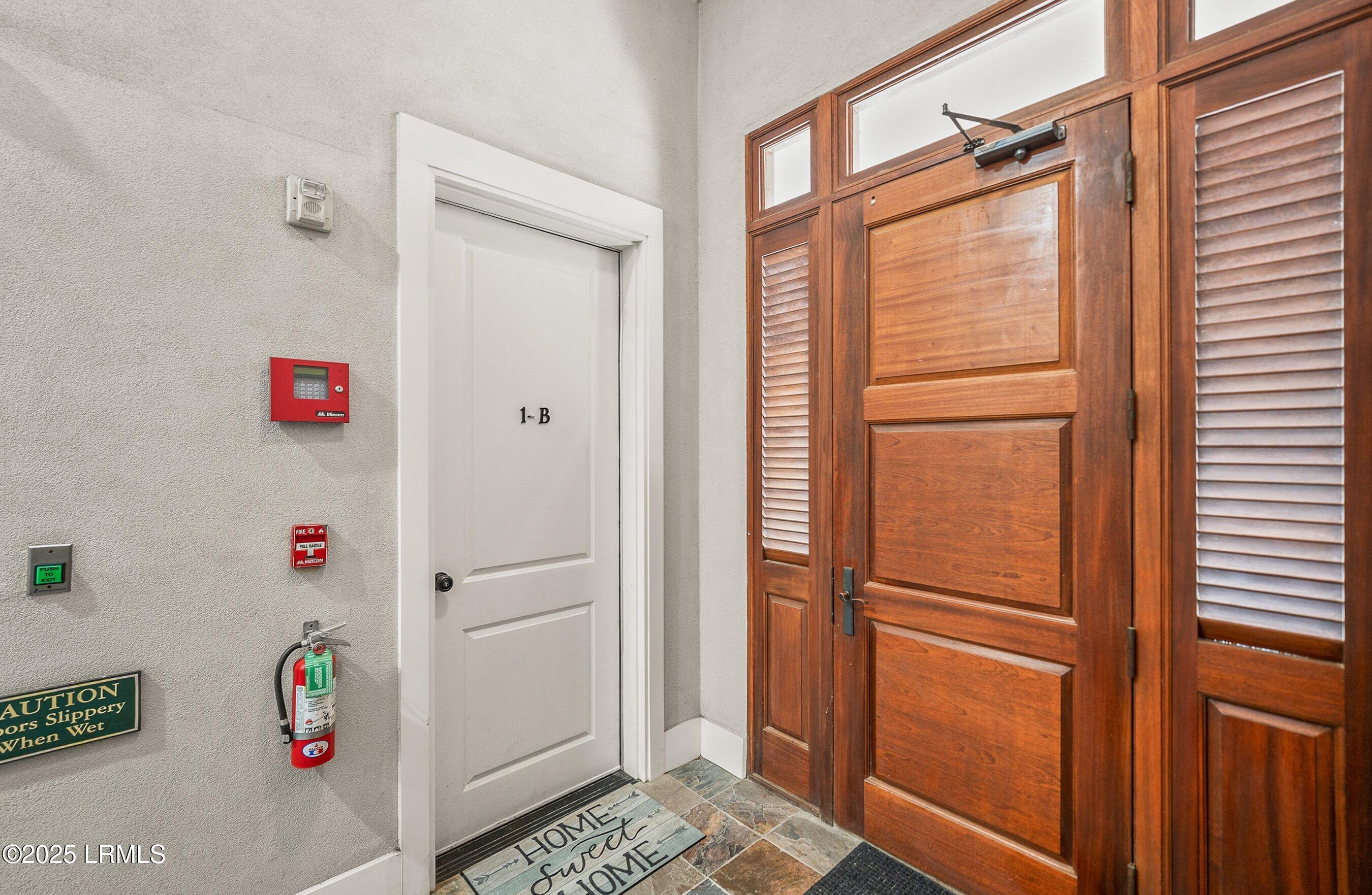 10 Abbey Row, Unit 1B Beaufort, SC 29906 - Photo 3 of 46 DSC03601-170.jpg-SMALL