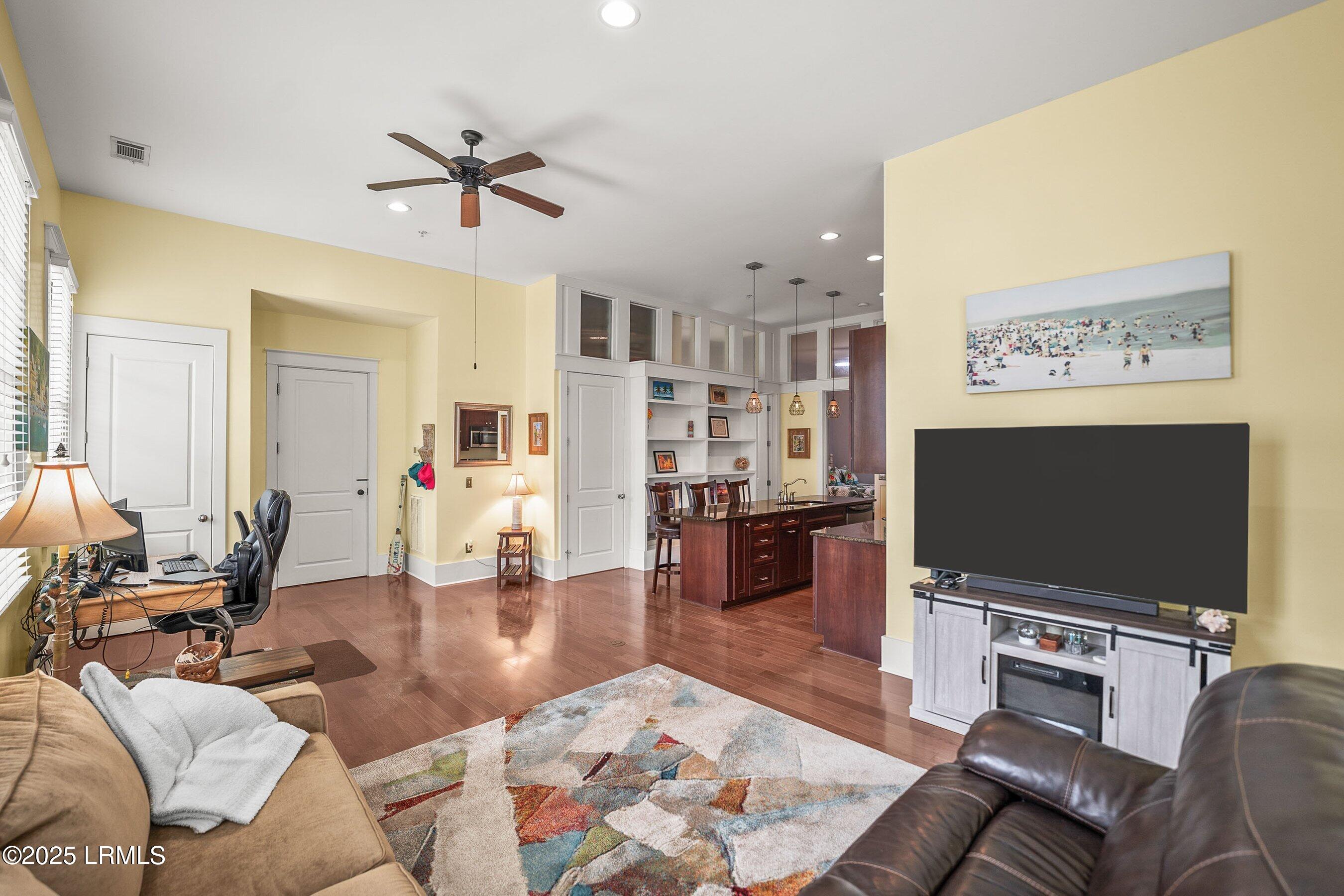 10 Abbey Row, Unit 1B Beaufort, SC 29906 - Photo 8 of 46 DSC03446-15.jpg-SMALL