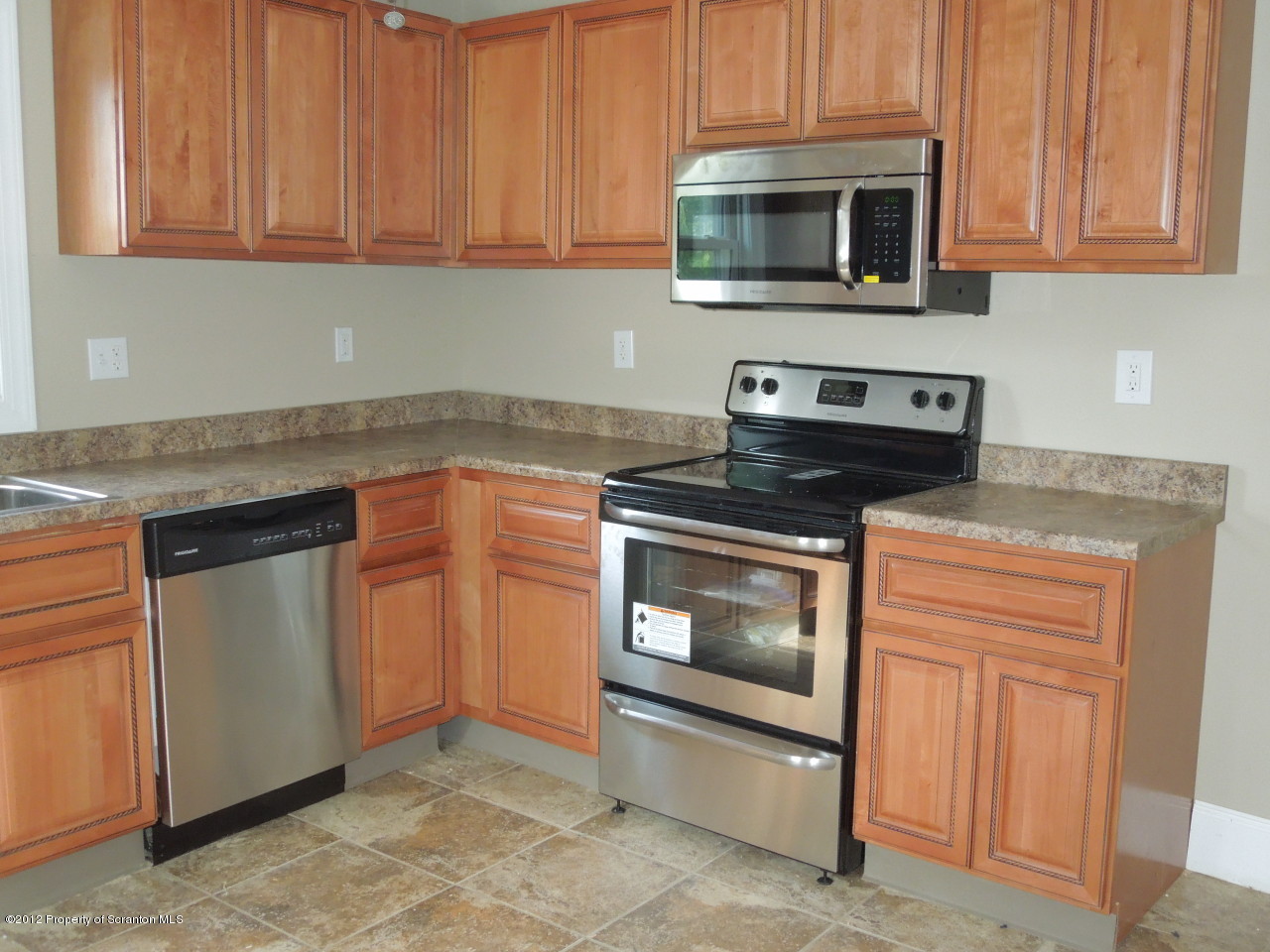 1612 Summit Lake Road Clarks Summit, PA 18411 - Photo 5 of 14 Gallery Image 5