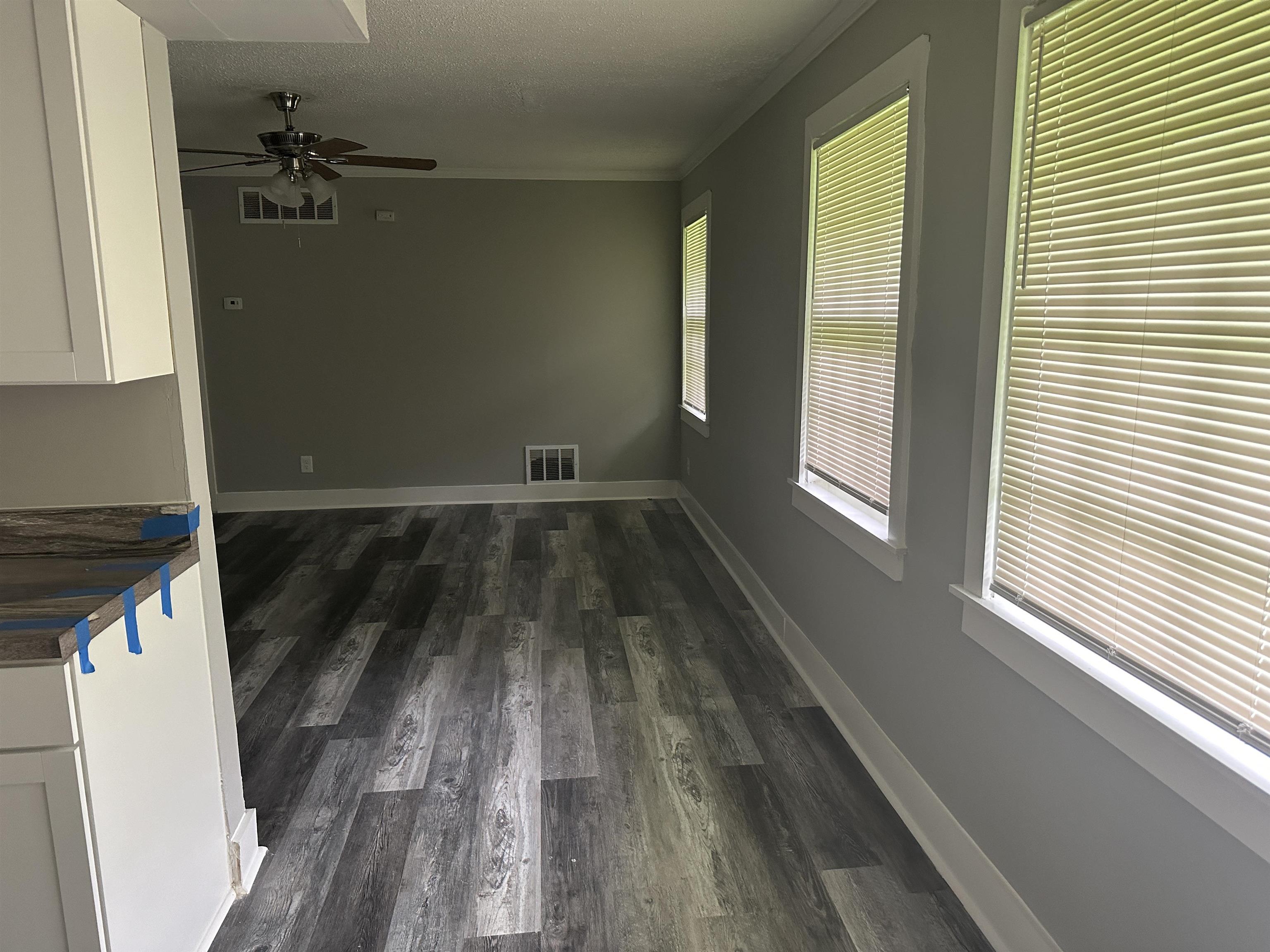 294 Dreger Road Memphis, TN 38109 - Photo 3 of 21