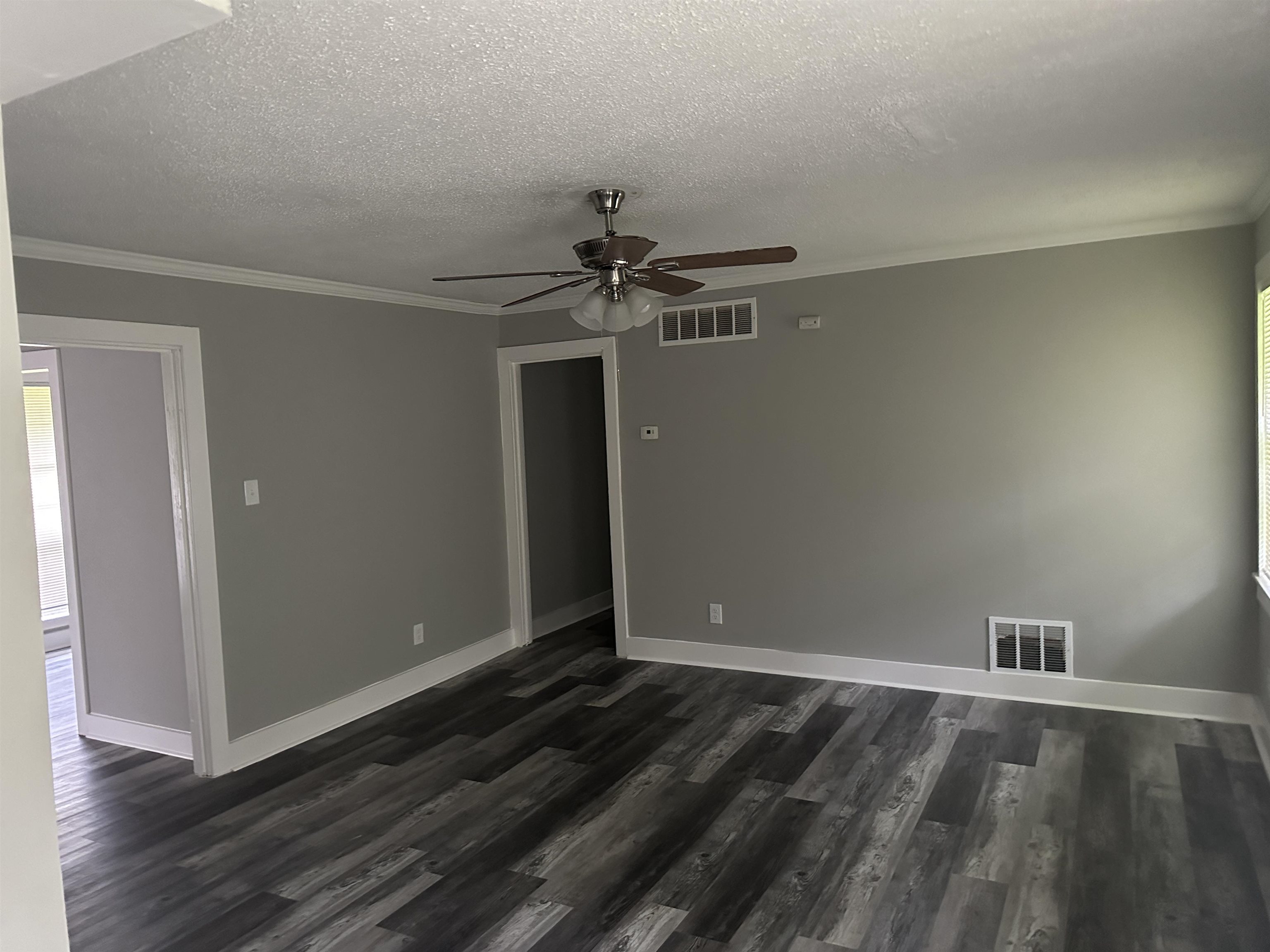 294 Dreger Road Memphis, TN 38109 - Photo 7 of 21