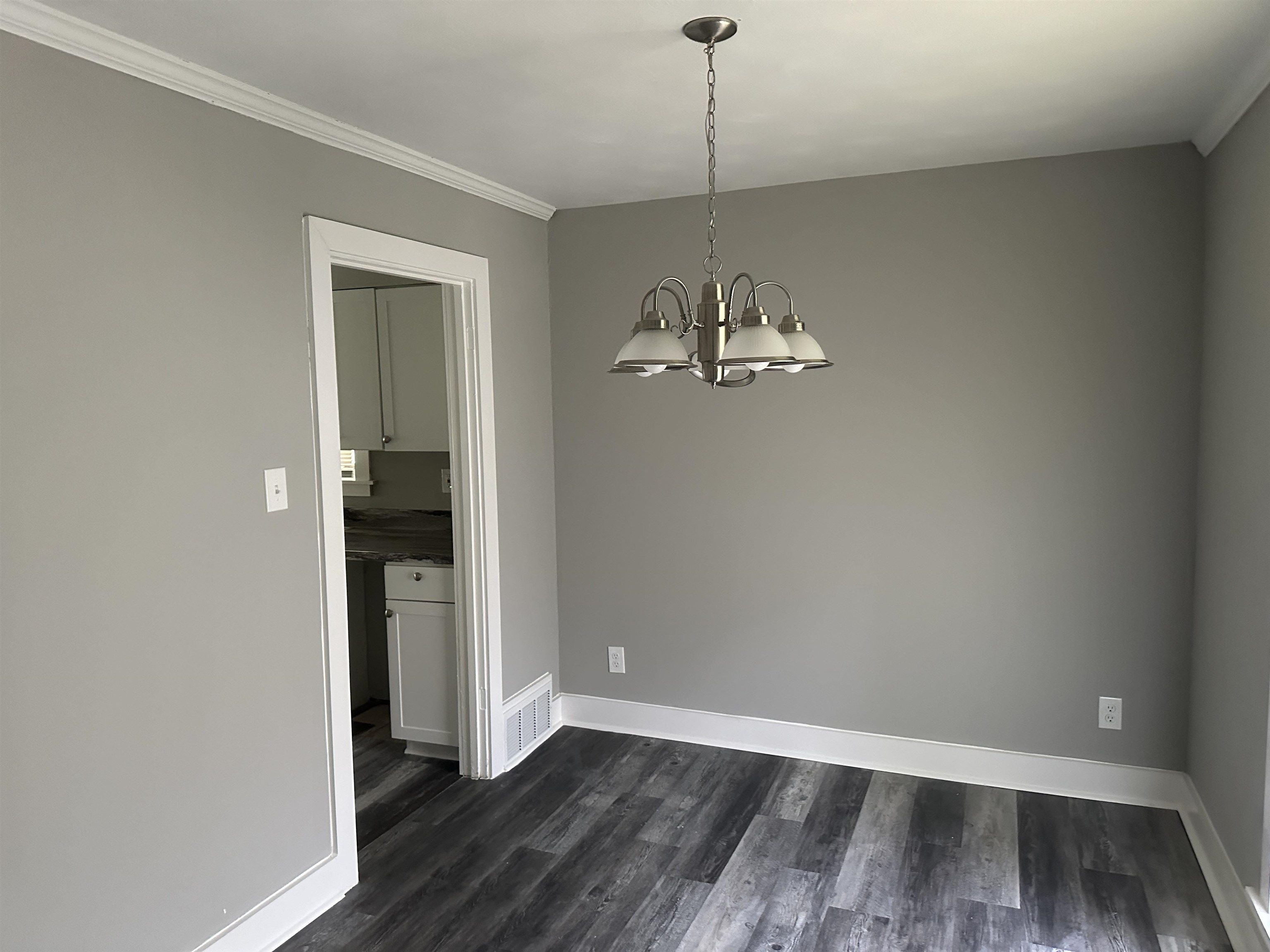 294 Dreger Road Memphis, TN 38109 - Photo 10 of 21