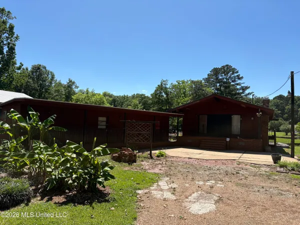 $298,000 | 305 Lake Harbor Road, Brandon, MS 39047