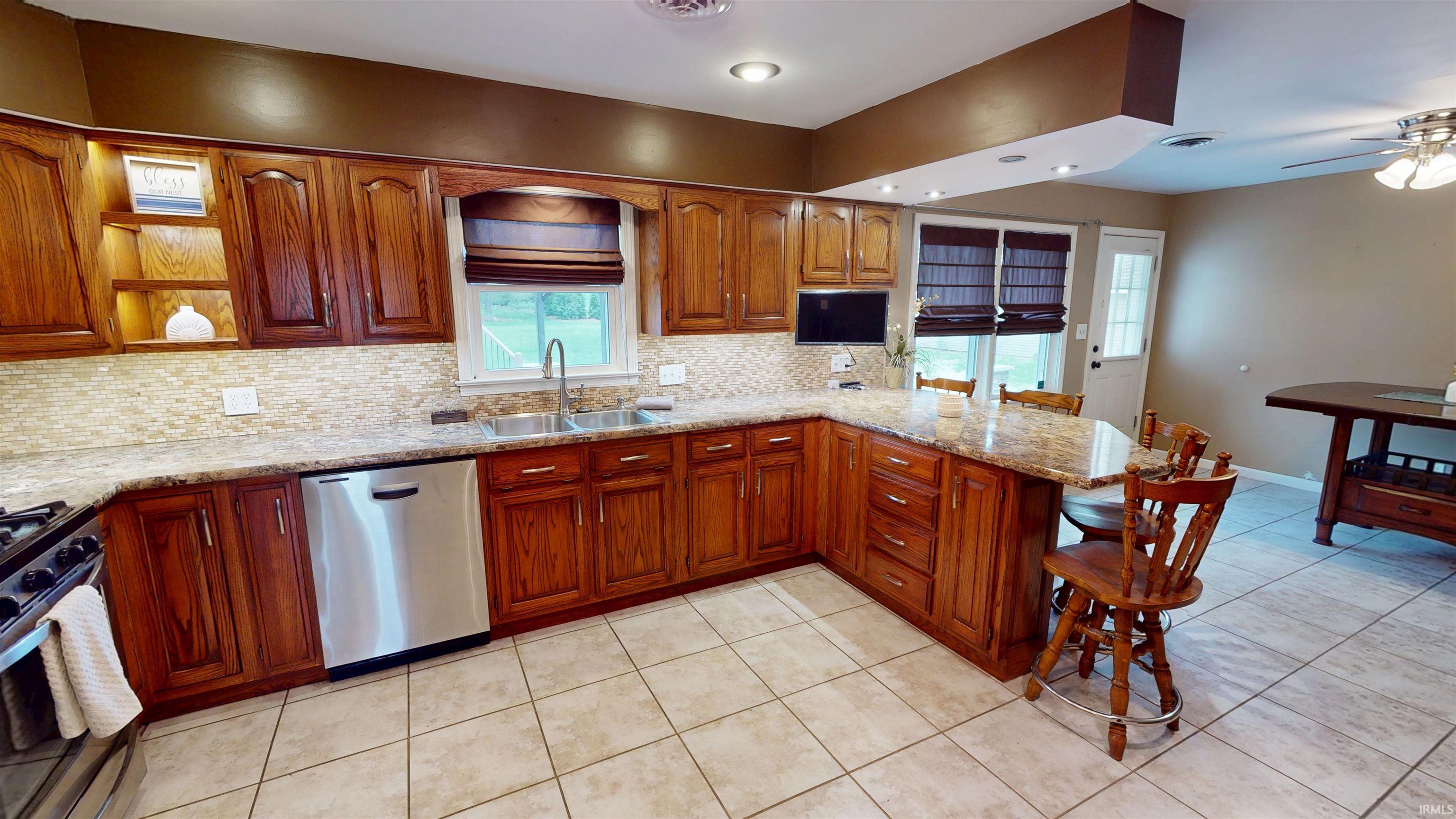 1409 West 36th Street Jasper, IN 47546 - Photo 3 of 27