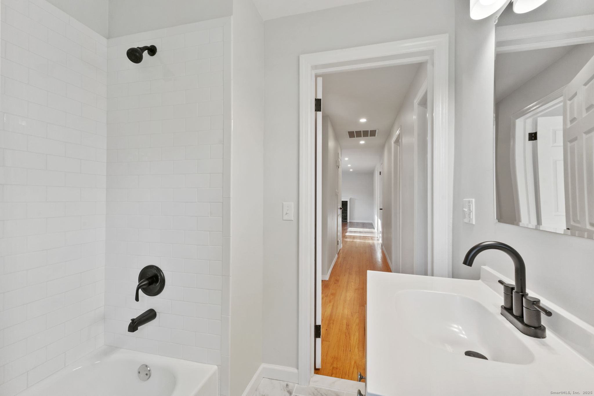 8 Lloyd Road Norwalk, CT 06850 - Photo 13 of 20