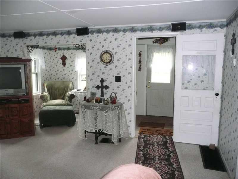 408 West State Road Jamestown, PA 16134 - Photo 8 of 20 Living Room.