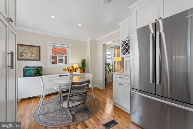 $885,000 | 10 East Glendale Avenue, Alexandria, VA 22301
