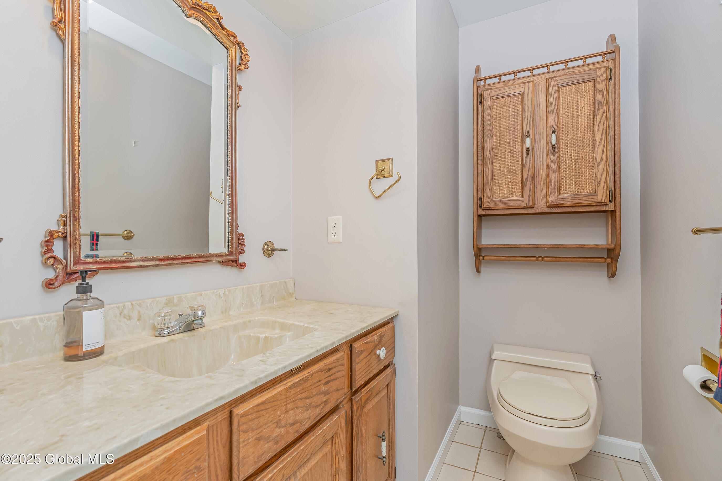 331 Wellington Road Bethlehem, NY 12054 - Photo 20 of 48 012-331-Wellington-Rd