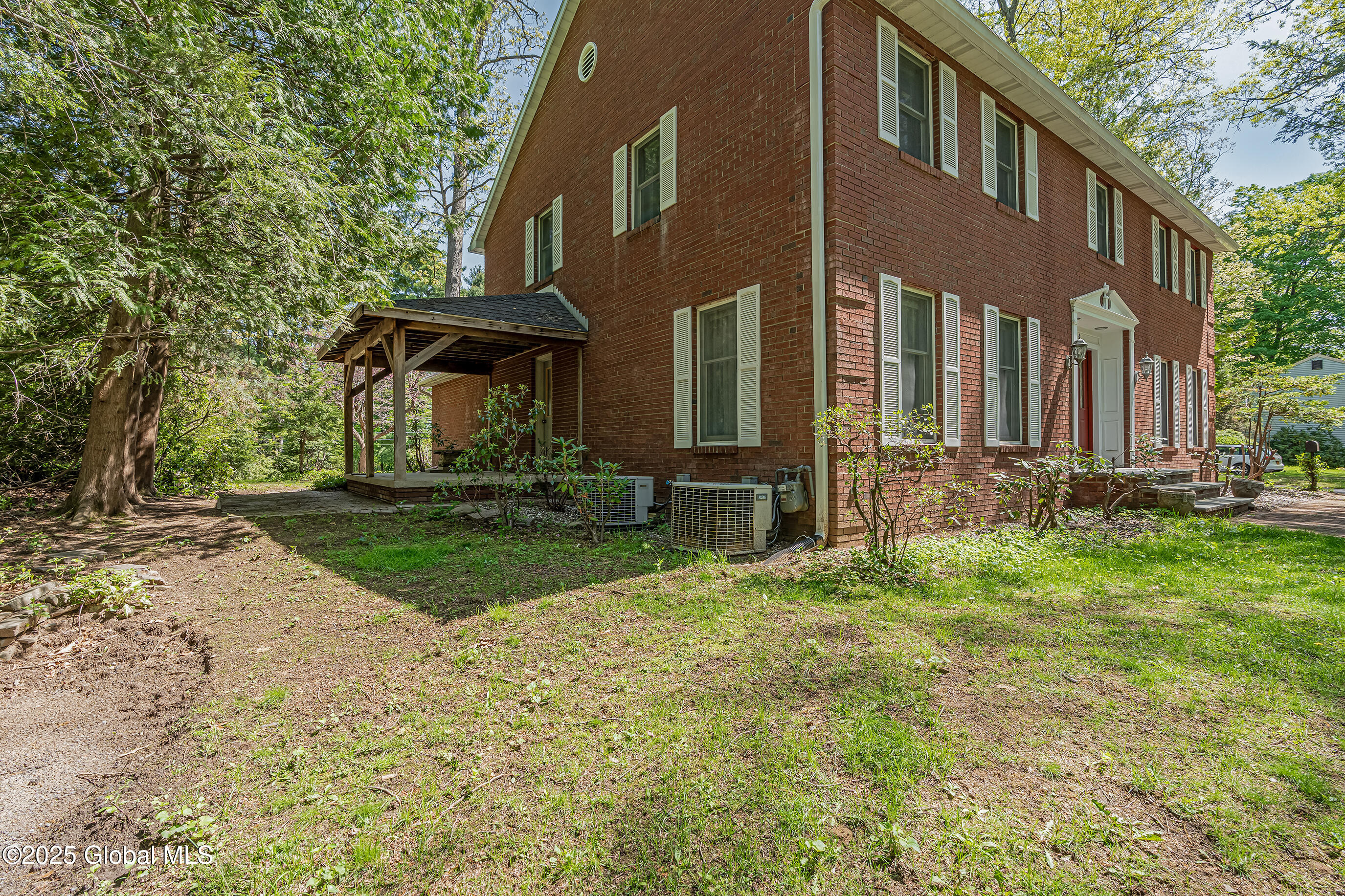 331 Wellington Road Bethlehem, NY 12054 - Photo 43 of 48 006-331-Wellington-Rd