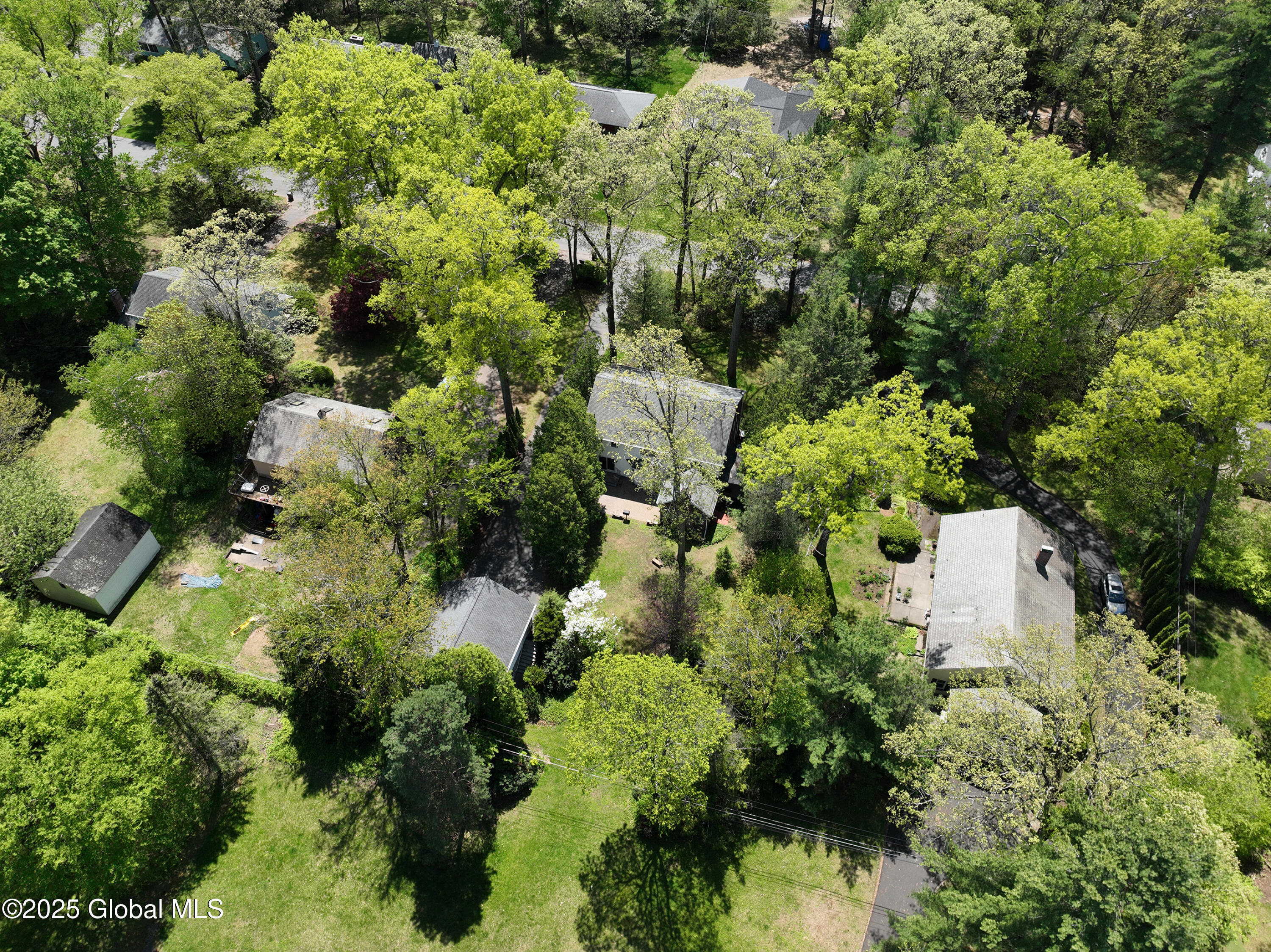 331 Wellington Road Bethlehem, NY 12054 - Photo 45 of 48 055-331-Wellington-Rd
