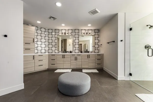 $17,500 | 9917 North 52nd Street, Paradise Valley, AZ 85253