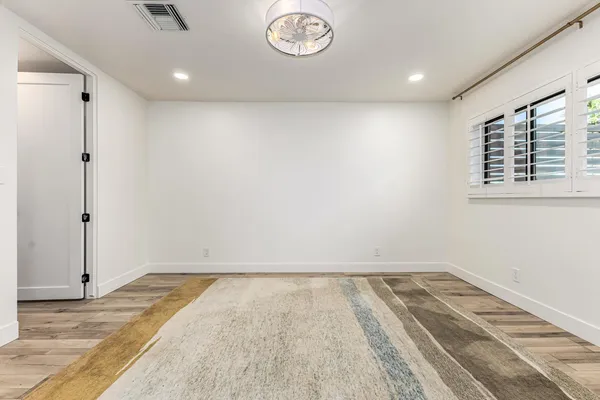 $17,500 | 9917 North 52nd Street, Paradise Valley, AZ 85253