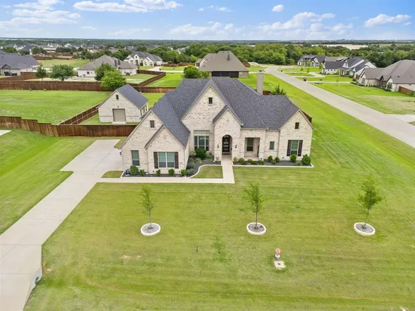 $770,000 | 6060 Palomino Way, Midlothian, TX 76065