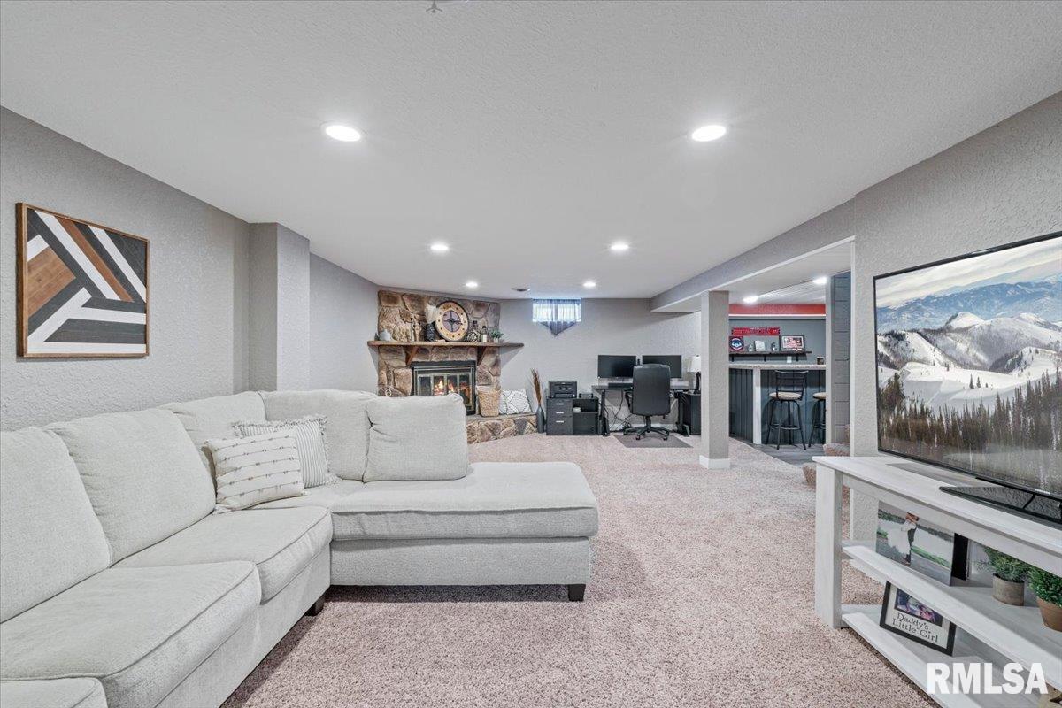 102 Amber Lane Geneseo, IL 61254 - Photo 38 of 62